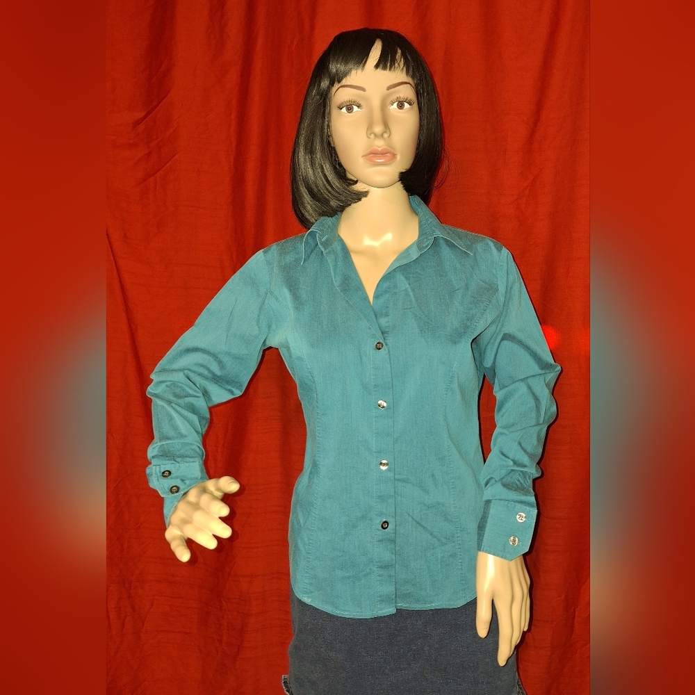 New York & Company/ size : xs / color : turquoise/ long sleeve button up…